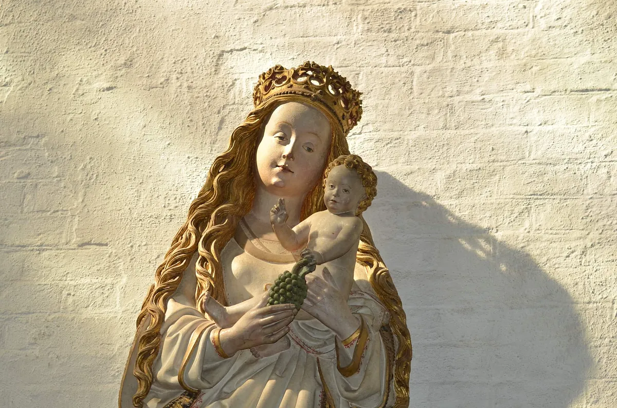 Die "Schöne Madonna" mit Jesuskind auf dem Arm