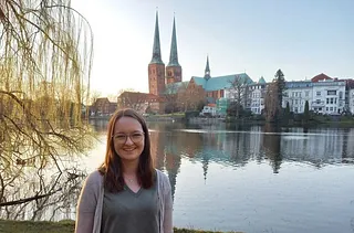 Symbolbild zur Unterseite für Besucher: zeigt Portrait Carola Mariß